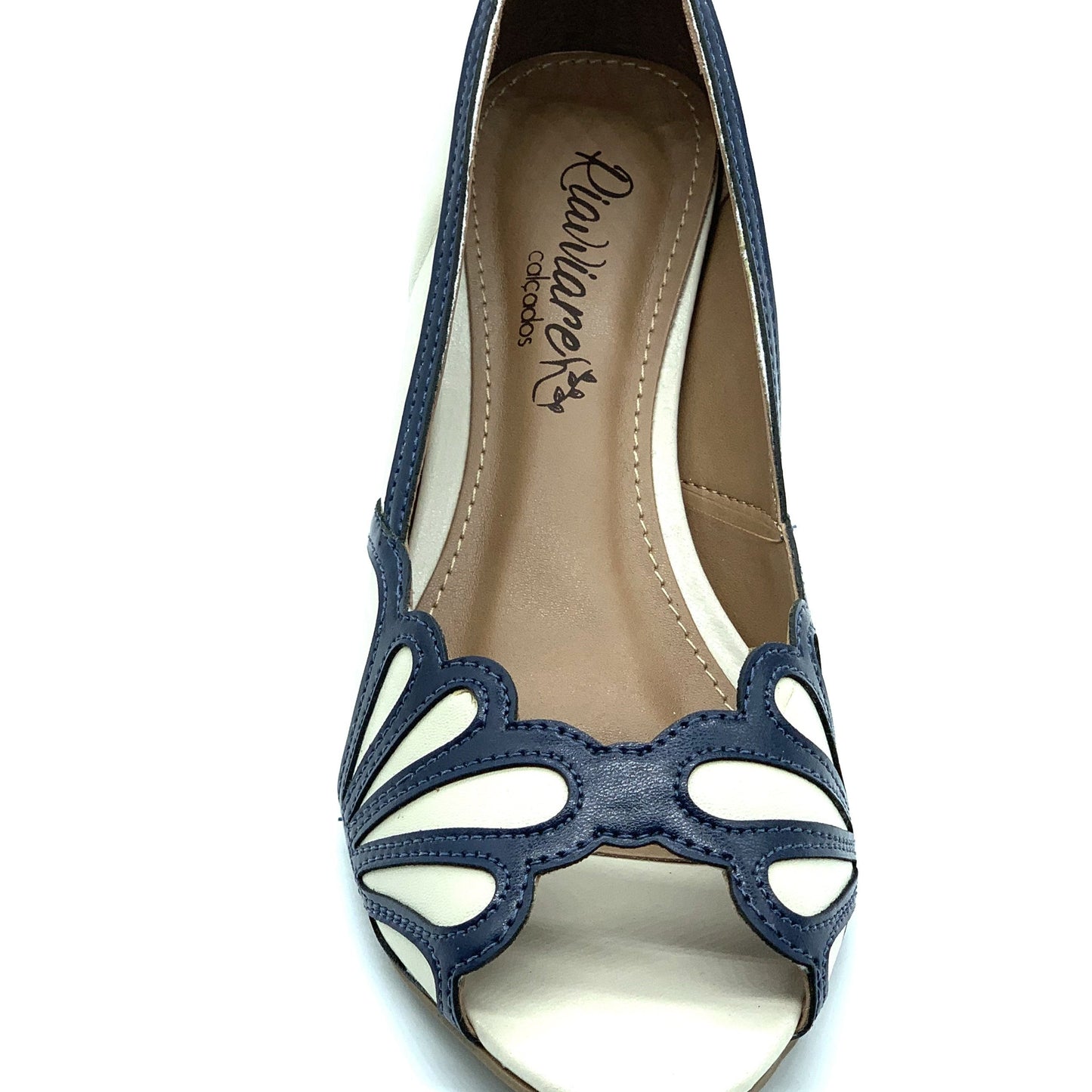 Peep toe off-white contorno rendado azul salto bloco