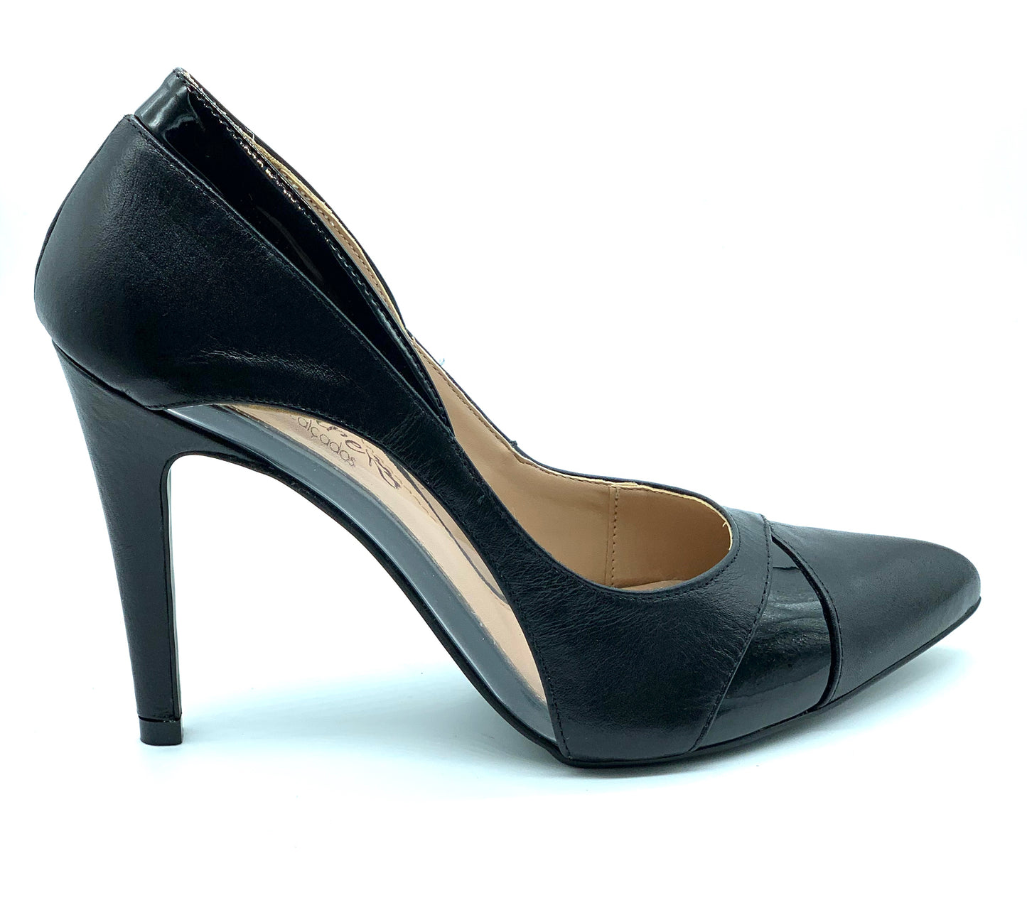 Scarpin preto com vinil transparente salto fino