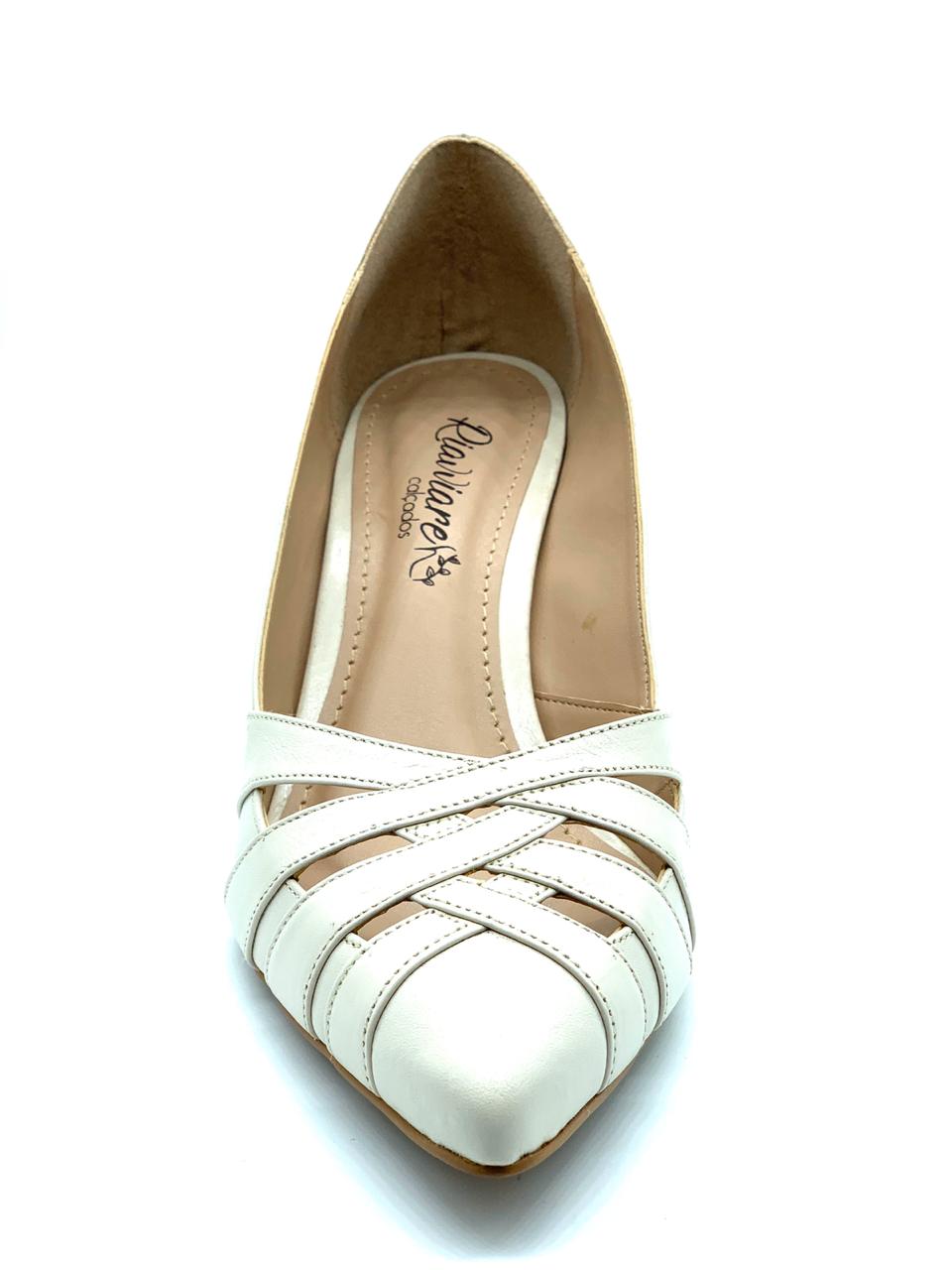Scarpin off-white salto fino