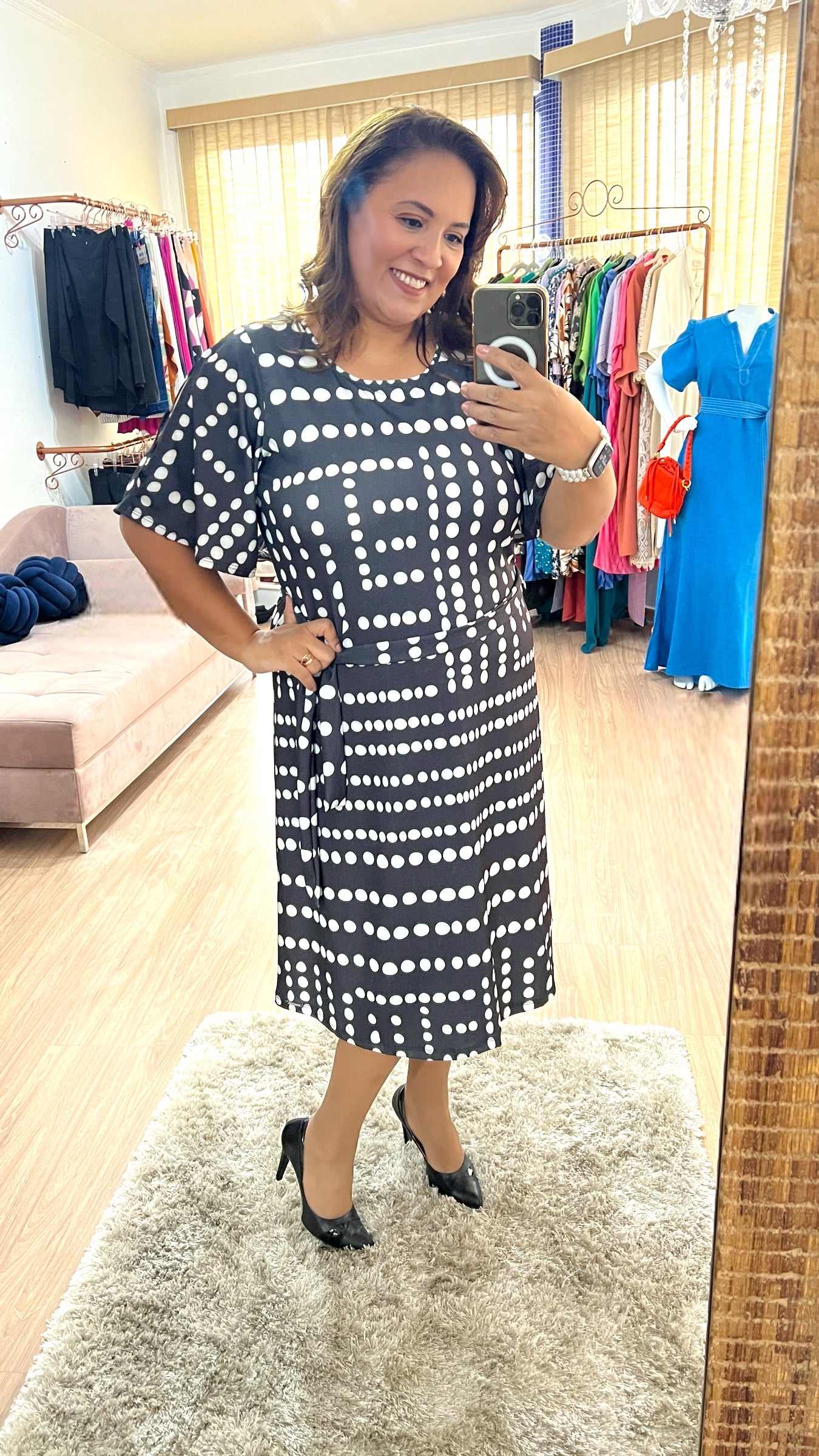 VESTIDO ESTAMPA POÁ PRETO E BRANCO EM MALHA
