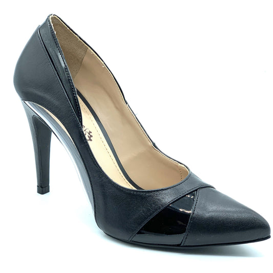 Scarpin preto com vinil transparente salto fino