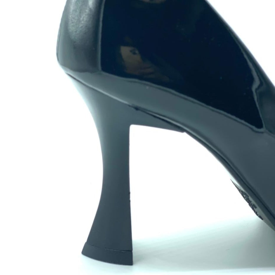 Scarpin preto verniz salto taça