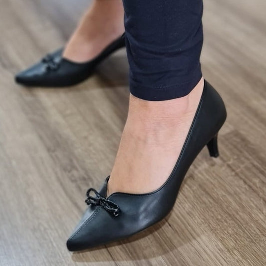 Scarpin Soft preto com laço