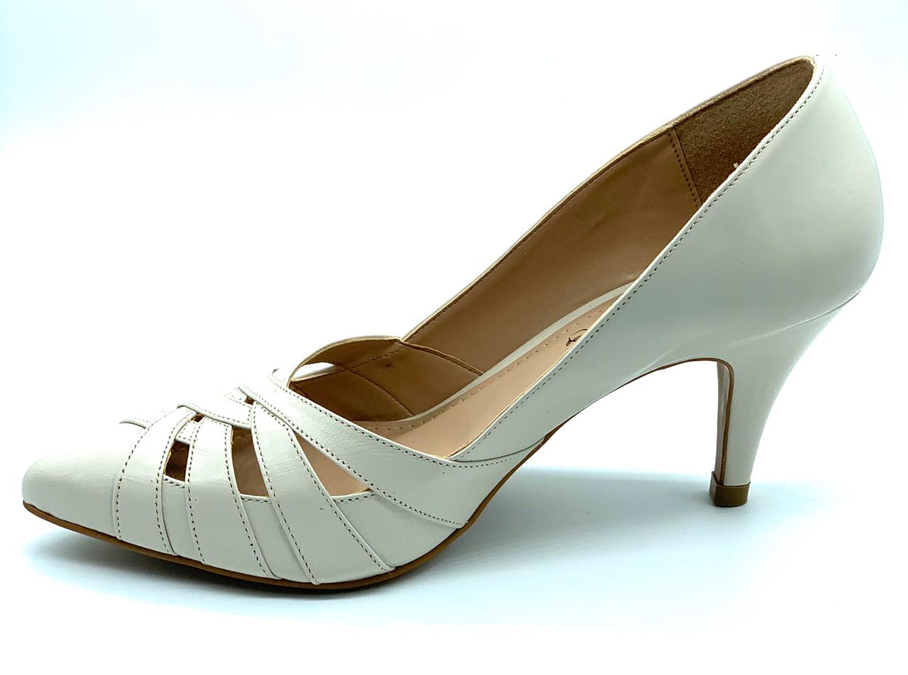 Scarpin off-white salto fino